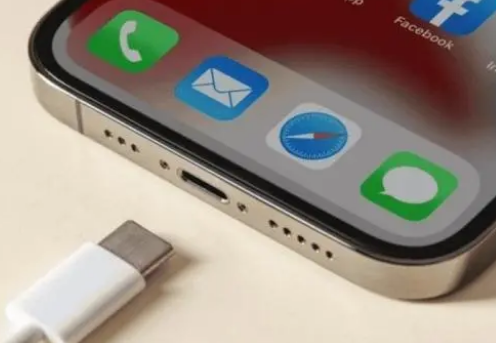 龙港苹果15维修分享iPhone15改USB-C接口后能和安卓用户互借充电器吗 